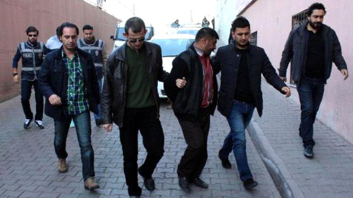 Kayseri\'de 4 Kilo Esrar Geçirildi, 3 Gözaltı