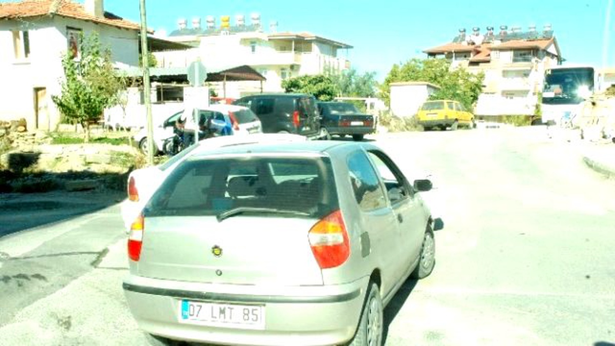 Manavgat\'ta Silahlı Saldırı: 1 Yaralı