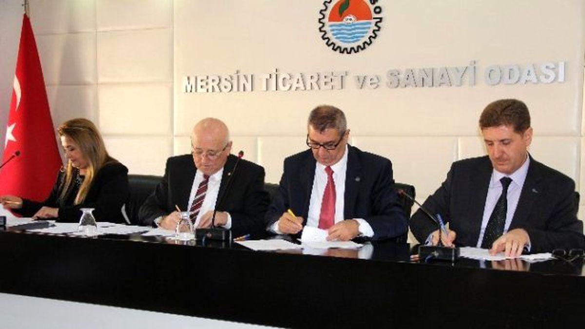 Mersin\'de Üniversite Mezunu Genç Kızlara \'Asistanım Olur Musun?\' Eğitimi