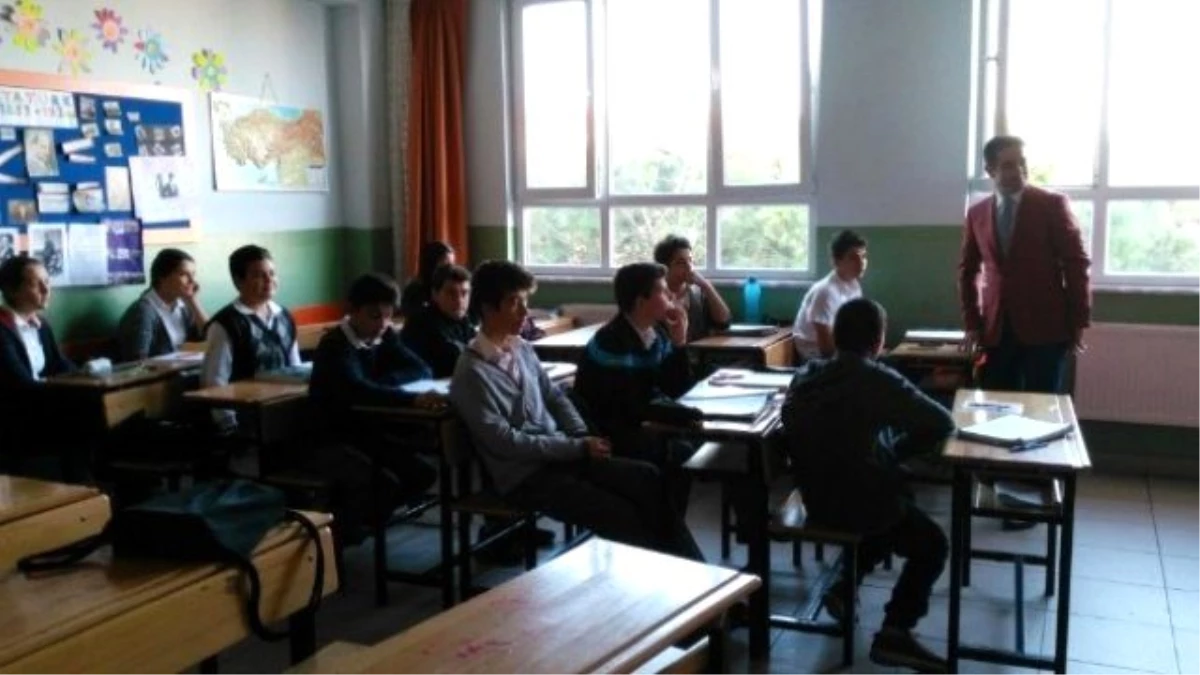 Milli Eğitim Müdürü Memiş, Turgut Reis Orta Okulunu Ziyaret Etti