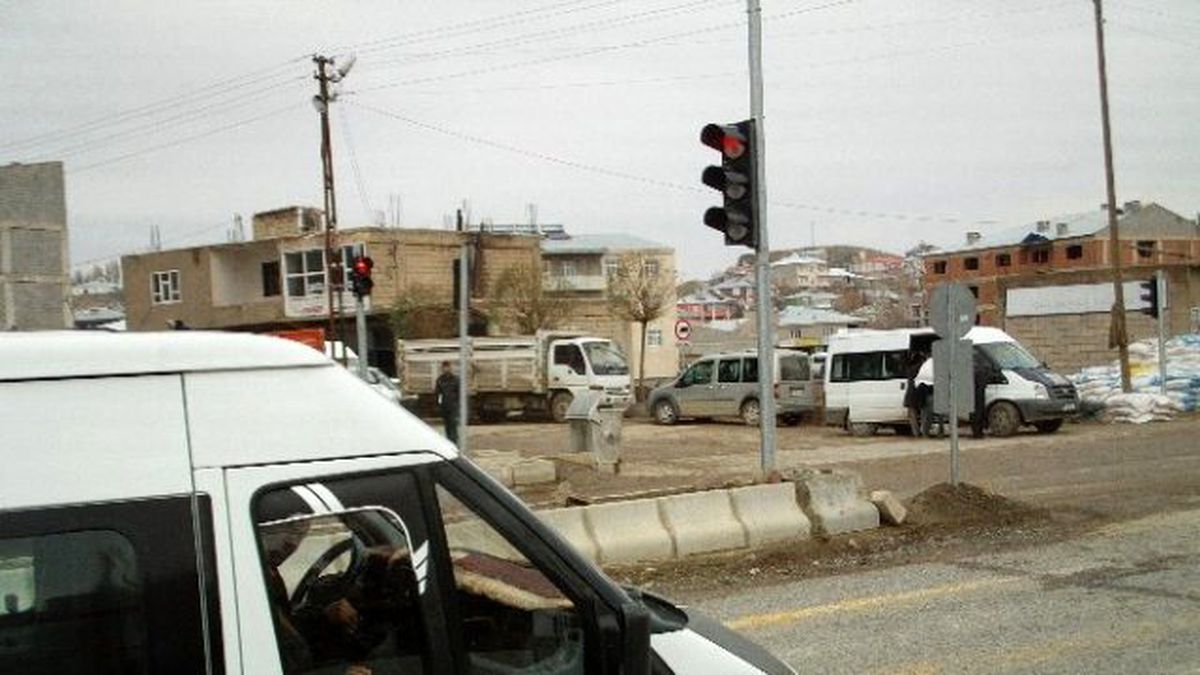Özalp İlçesi Trafik Işıklarına Kavuştu