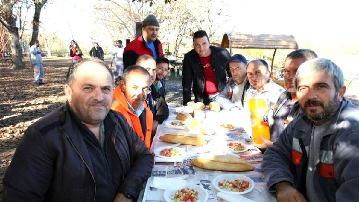 Park ve Bahçeler Müdürlüğü Personeli Mangal Partisinde Buluştu