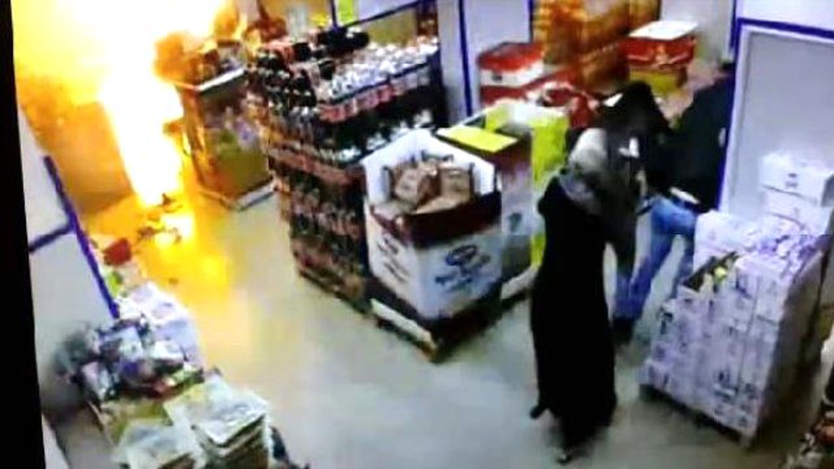 PKK Yandaşları Markete El Yapımı Patlayıcı Attı