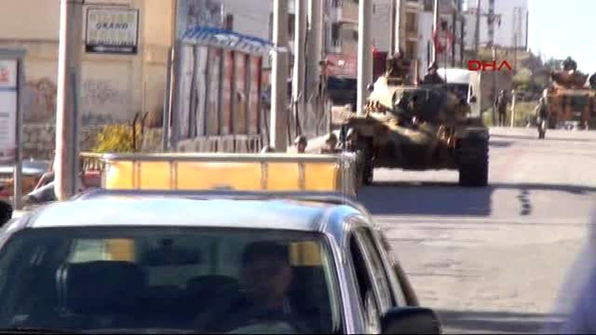 Silvan\'da 6 Kişi \'Askere Hakaretten\' Gözaltına Alındı