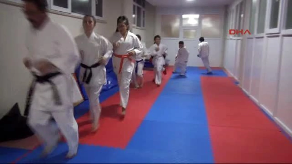 Tokat Görme Engelli Taha\'nın Karate Azmi