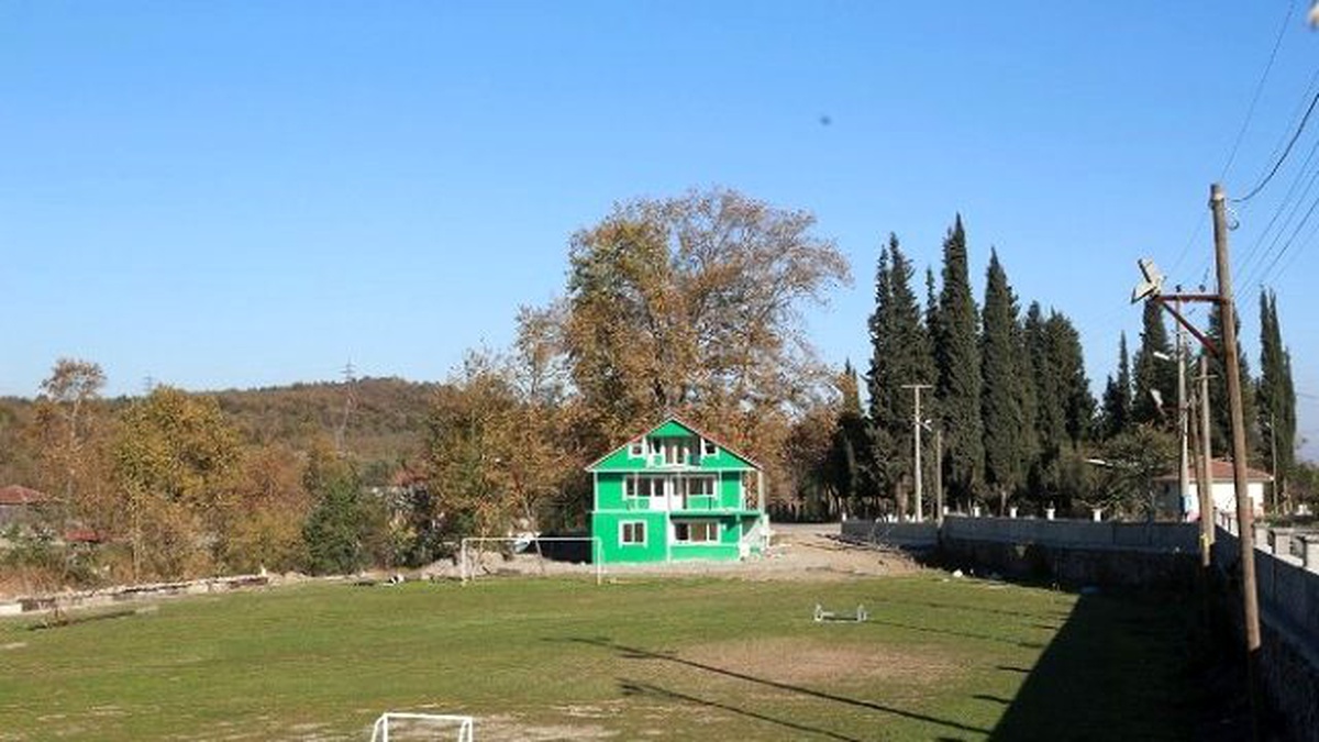 Akçay Mahallesi Spor ve Kültür Merkezi Duvarları Tamamlandı