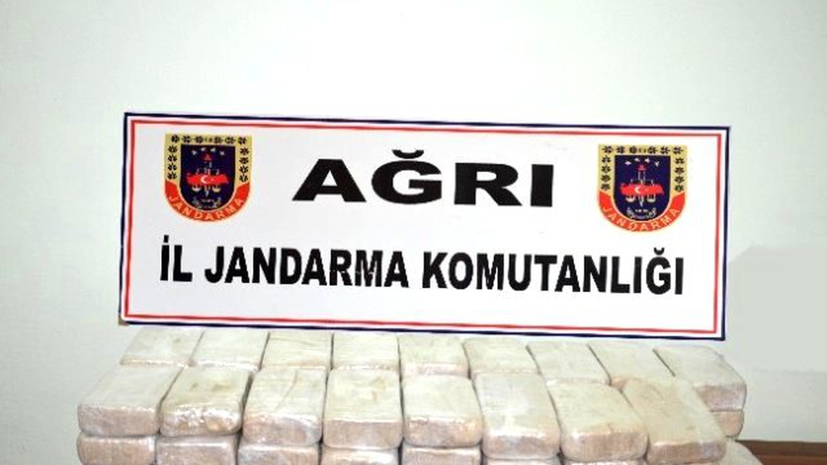 Ağrı\'da 135 Kilogram Eroin Ele Geçirildi