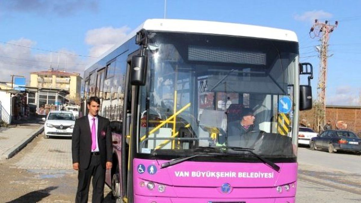 Başkale\'de Belediye Otobüsleri Hizmete Başladı