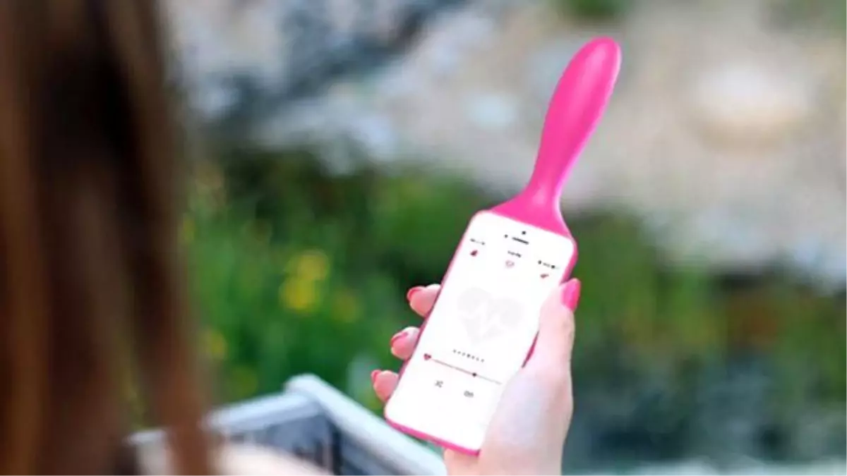 Bu Kılıf Cep Telefonunuzu Vibratöre Dönüştürüyor