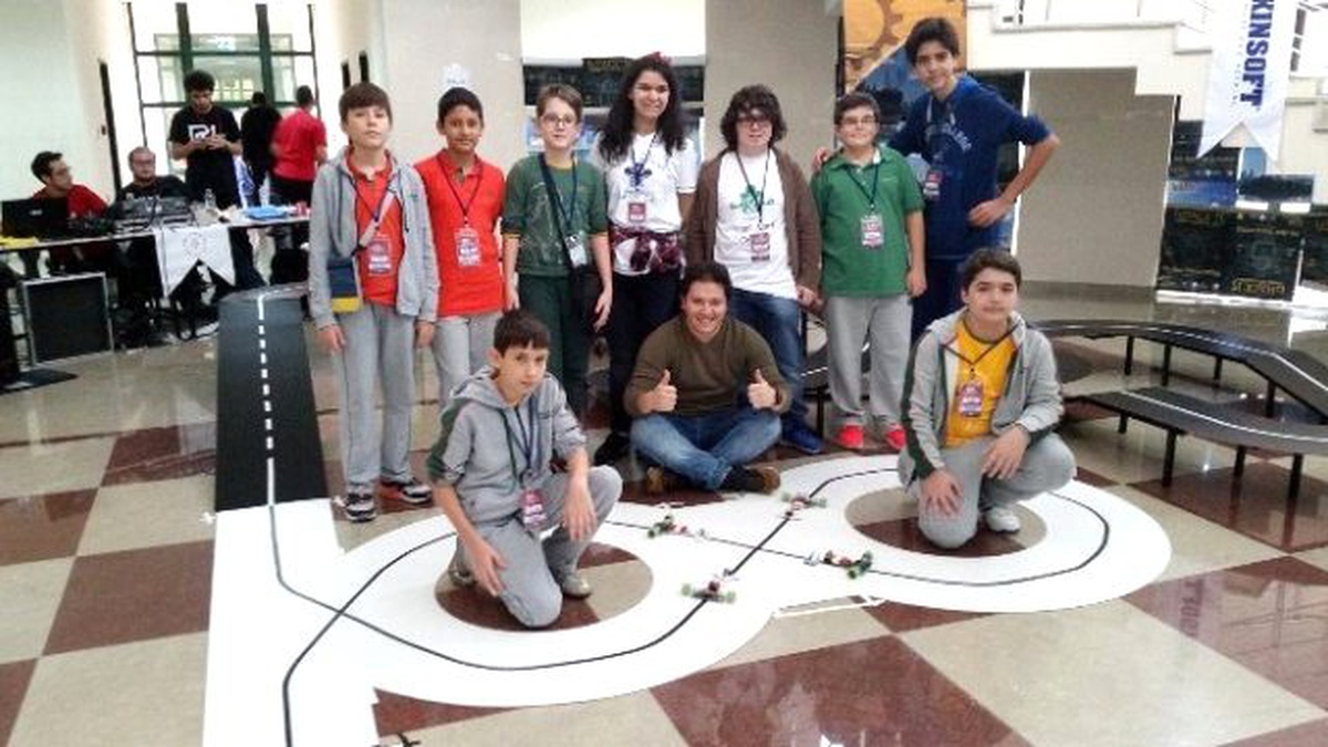 Bu Robot 300 Proje Arasında Türkiye Birincisi Oldu