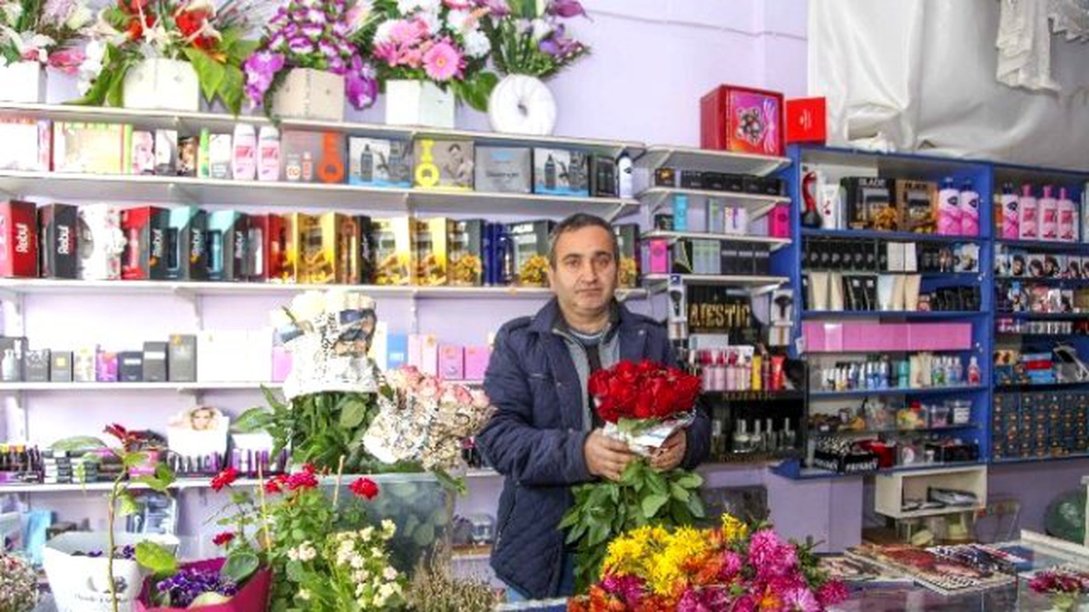 Çiçekçilerde 24 Kasım Hazırlığı