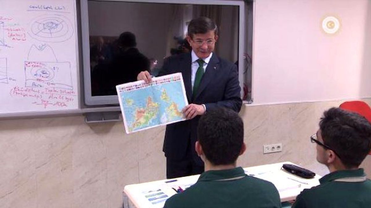 Davutoğlu\'dan Coğrafya ve Türkçe Dersi