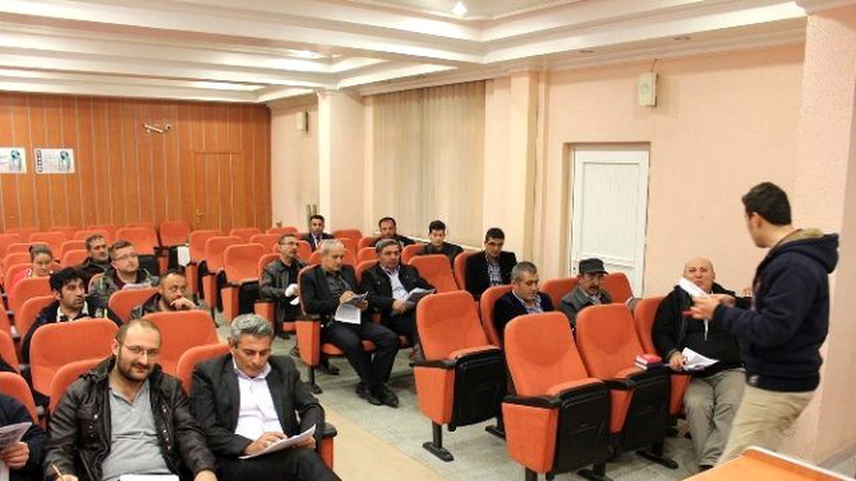 Dinar Halk Eğitim Merkezi İngilizce Kursuna Yoğun İlgi
