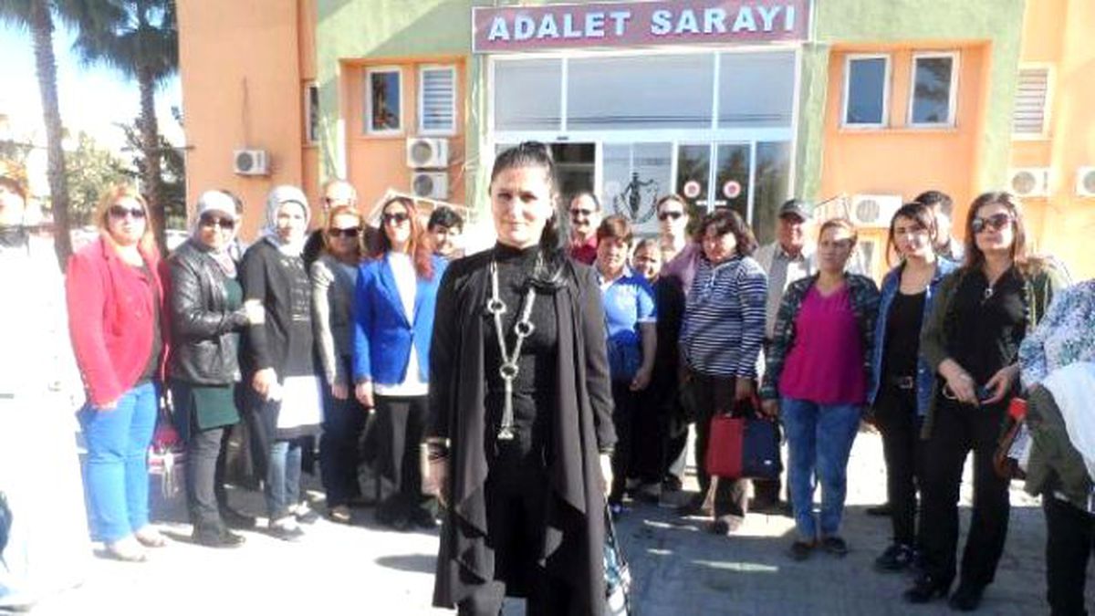 Duruşmaya Siyah Elbise ile Katılıp Protesto Etti