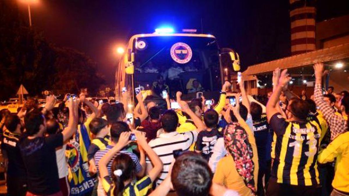 Fenerbahçe, Adana\'ya Gitti