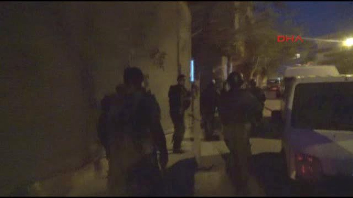Gaziantep?te Canlı Bomba ile Bağlantılı 3 Kişi Tutuklandı
