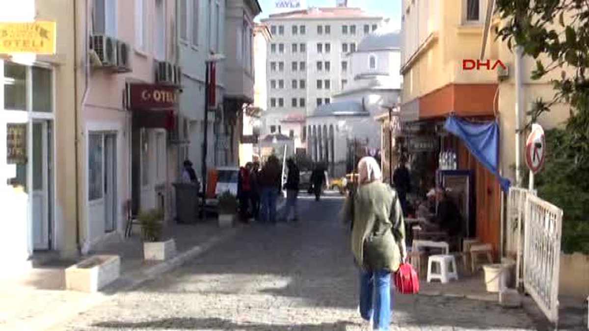 İzmir\' Deki Otellere Yabancı Uyruklu Denetimi