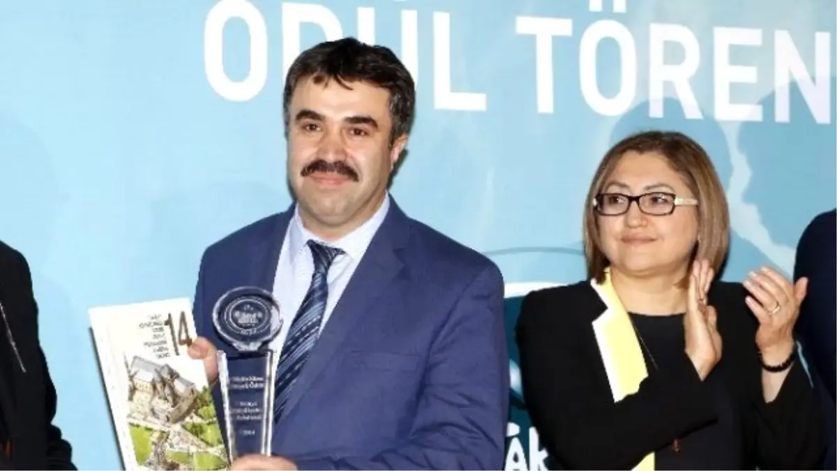 Konya Büyükşehir Belediyesi\'ne Metin Sözen Koruma Büyük Ödülü Verildi