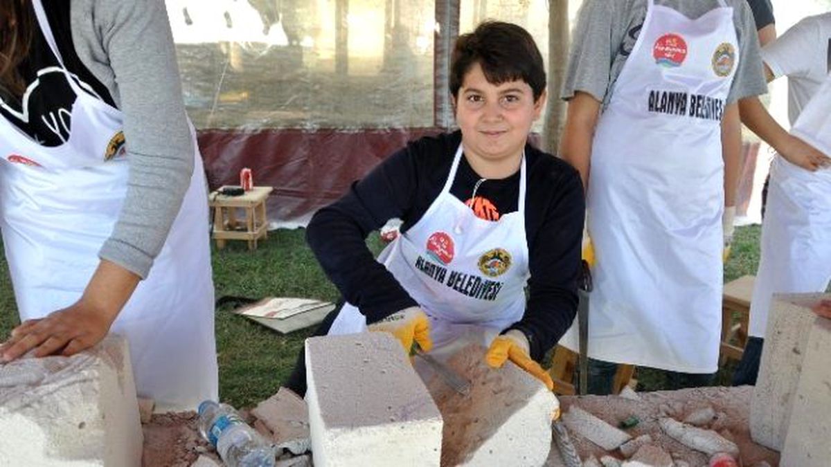 Minik Heykeltraşlar Ustalardan Ders Aldı