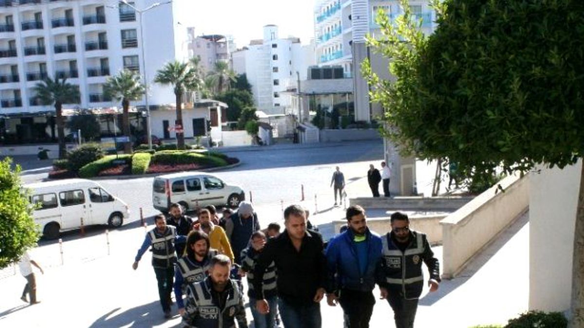 Muğla\'da Göçmen Kaçakçılığı Operasyonunda 7 Kişi Tutuklandı