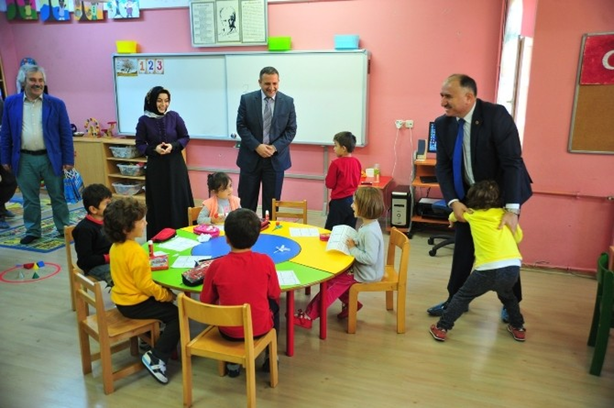 Orhangazi Belediyesi\'nden Miniklere Diş Macunu ve Fırça
