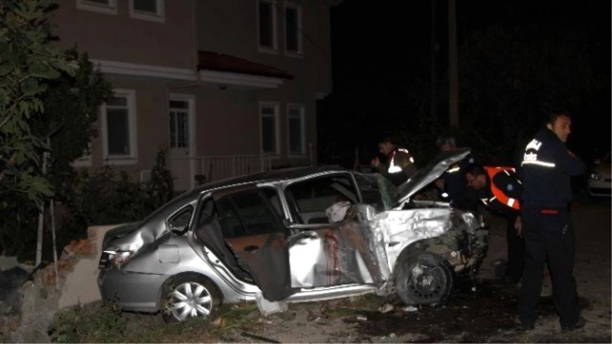 Ortaca\'da Trafik Kazası; 2 Ağır Yaralı