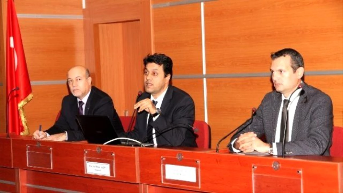 Pamukkale Üniversitesi\'nde Atatürk Paneli