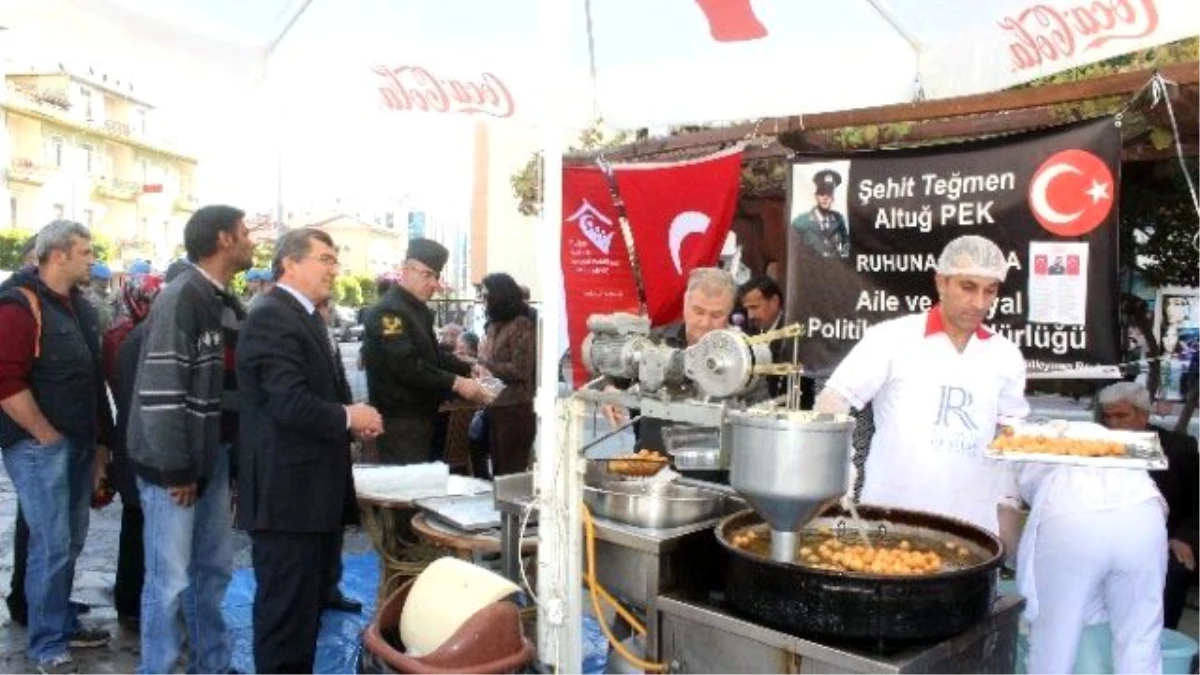 Şehit Teğmen İçin Lokma Döktürüldü