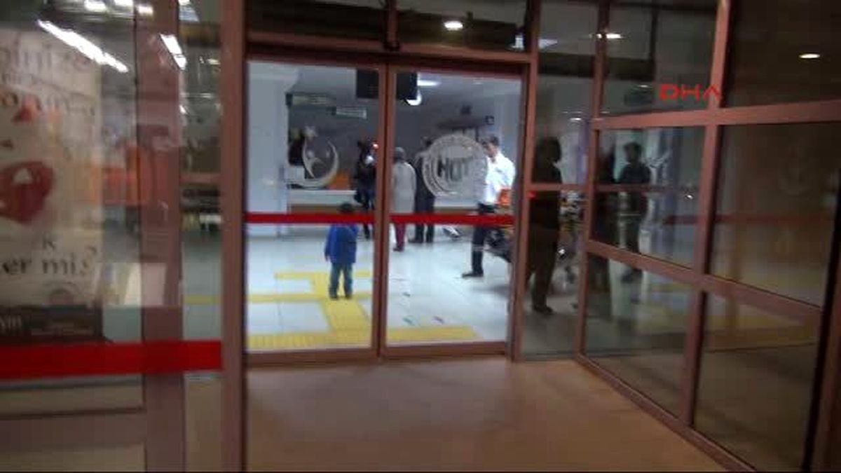 Tunceli\'deki Bir Okulda Yapılan Deney Sırasında Patlama: 9\'u Öğrenci 10 Yaralı