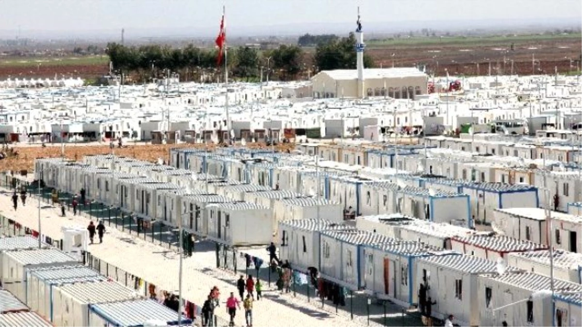 10 İlde Kurulan 25 Çadır ve Konteyner Kentte 261 Bin Suriyeli Barınıyor