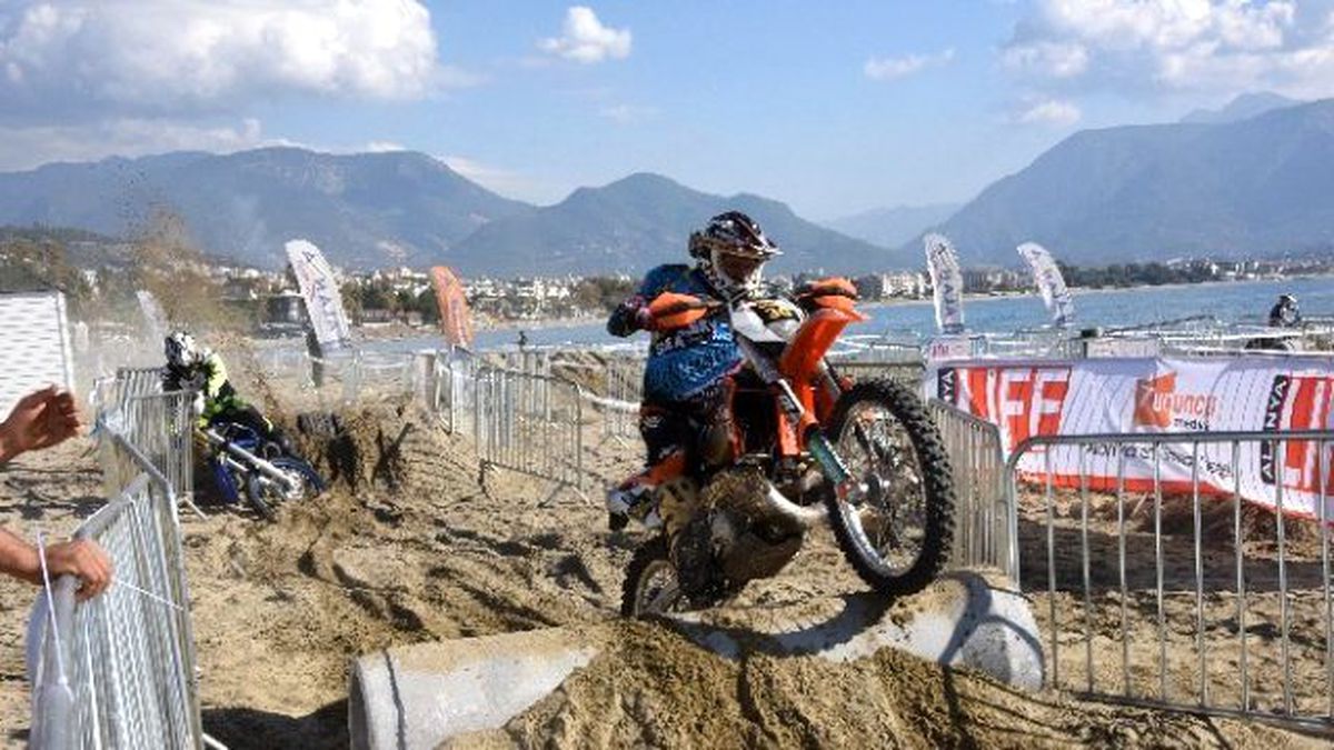 Alanya\'da Motokros Heycanı Başladı