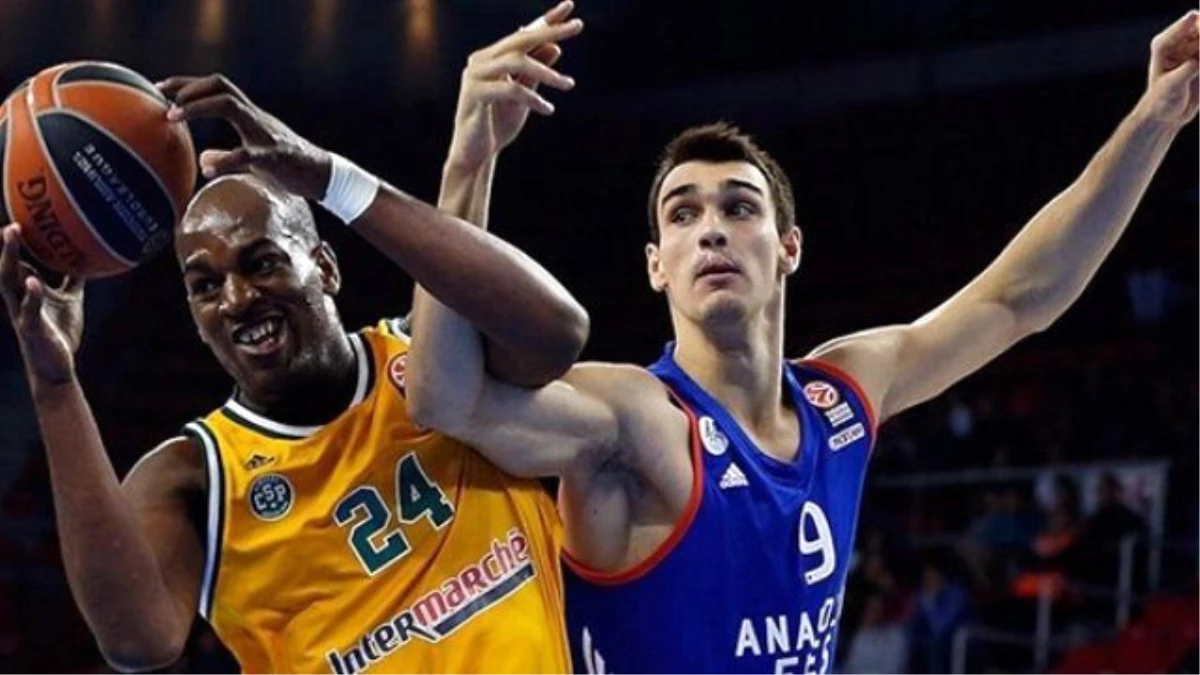 Anadolu Efes, Limoges\'i Farklı Geçti