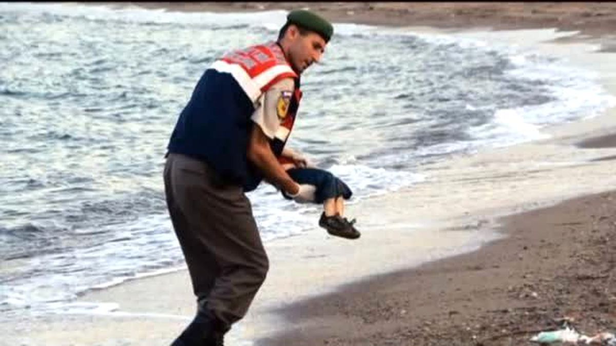 Aylan\'ın Fotoğrafını Görünce Düğünlerini İptal Ettiler