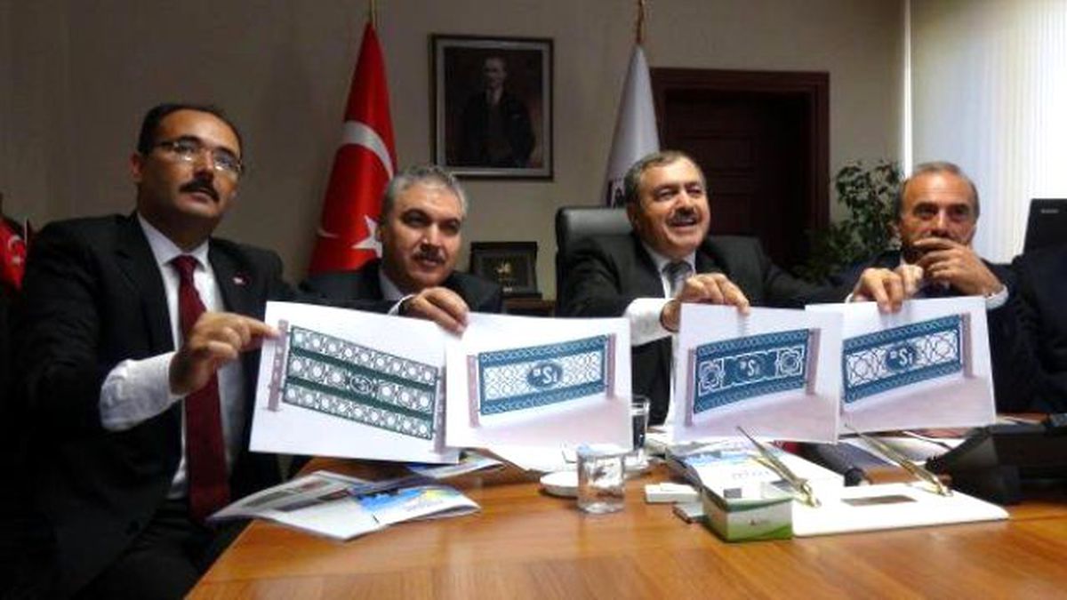 Bakan Eroğlu: Ben de Bir Türkmen\'im, Türkmenlerin Torunuyum, İçim Sızlıyor