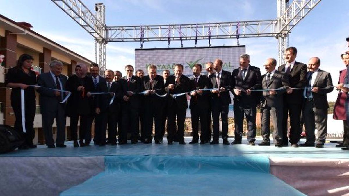 Bakan Eroğlu, Uşak AK Parti\'yi Kutladı