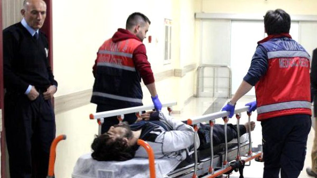 Balkondan Önce Eşyaları Attı, Ardından Kendi Atladı