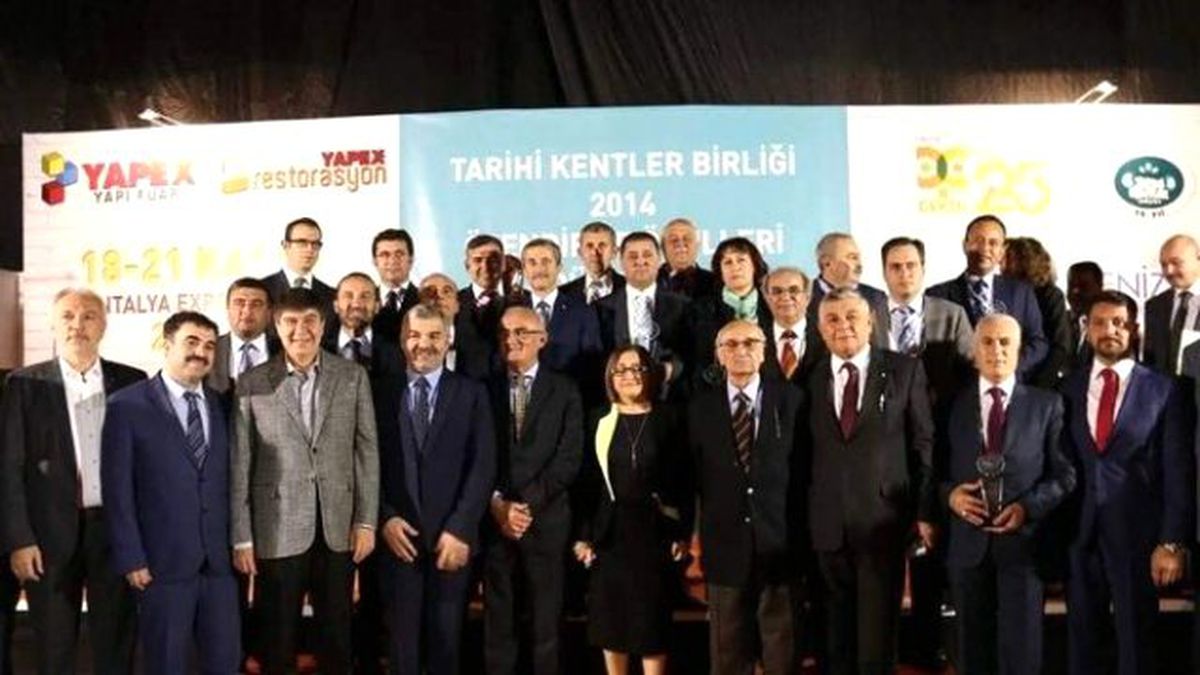 Başkan Saraçoğlu Tarihi Kentler Birliği\'nin Encümen Toplantısı\'na Katıldı
