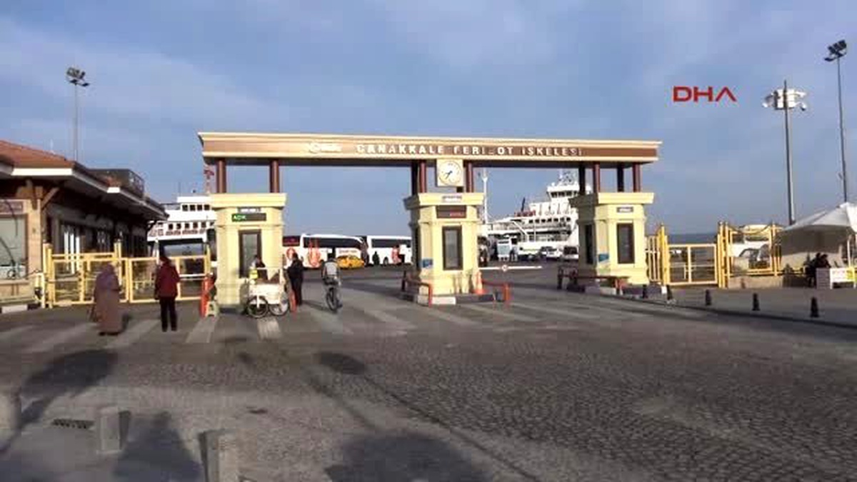 Çanakkale\'de Feribot Seferlerine Fırtına Engeli