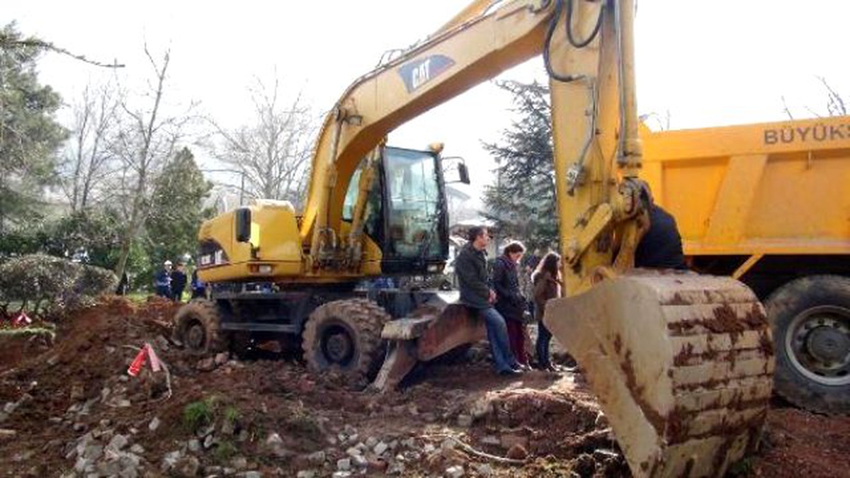 Çevrecilerin Karşı Çıktığı Kavşak Projesine İkinci Durdurma