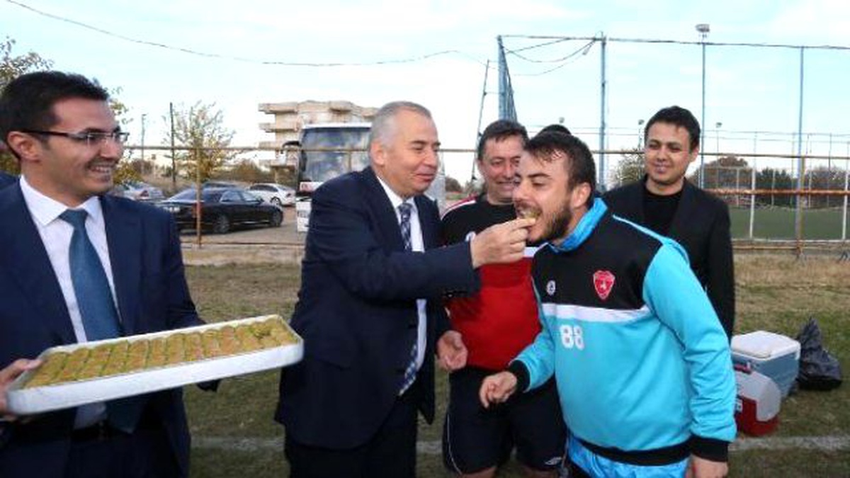 Denizli Büyükşehir Belediyespor\'a Büyükşehir Belediye Başkanı Zolan Morali