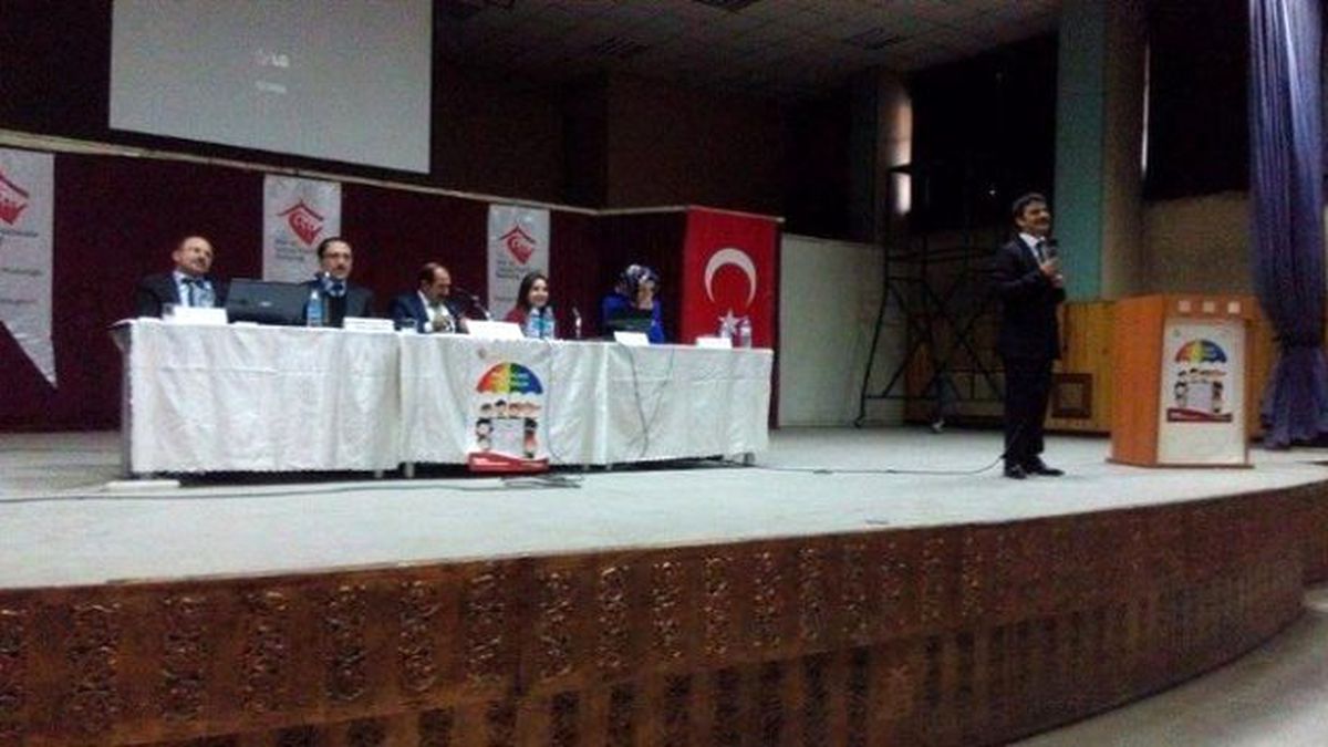 Dünya Çocuk Hakları Paneli Yapıldı