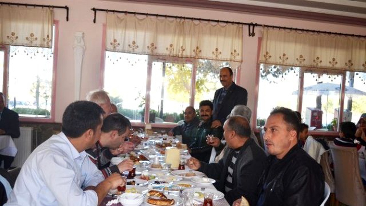 Eğitim Bir-sen Üyeleri Kahvaltıda Bir Araya Geldi