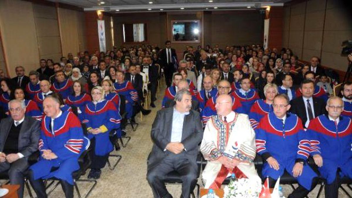 Gaziantep\'te Tıp Öğrencileri Beyaz Önlük Giydi