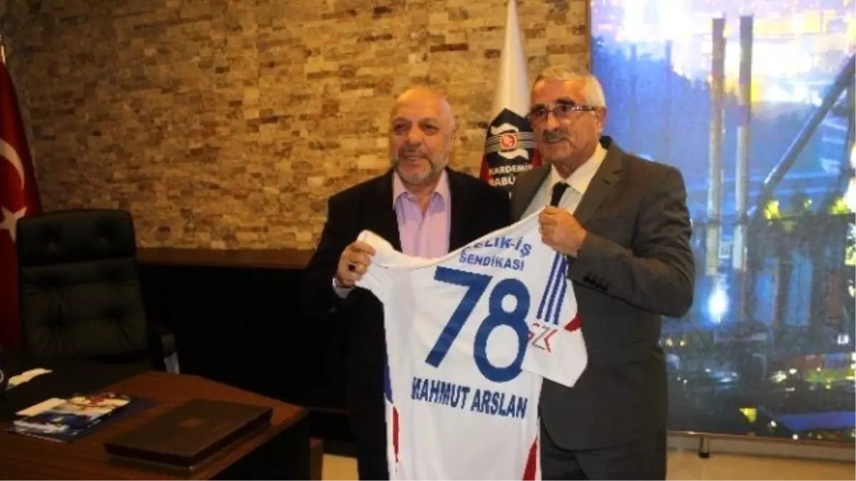 Hak-iş Konfederasyonu Başkanı Arslan\'dan Karabükspor\'a Ziyaret