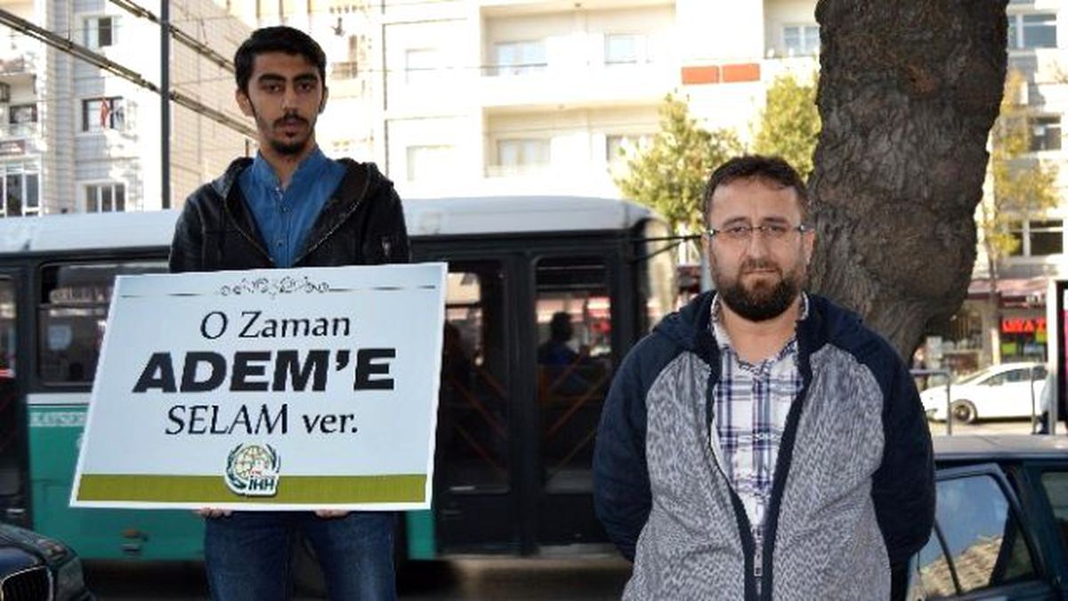 İhh Sokak Mizanseniyle Selamın Önemini Anlattı