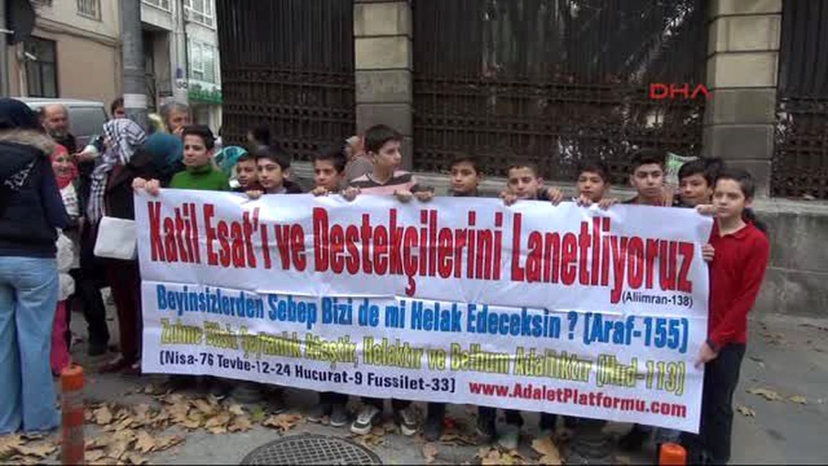 İran Başkonsolosluğu Önünde Suriyeli Çocuklardan Eylem