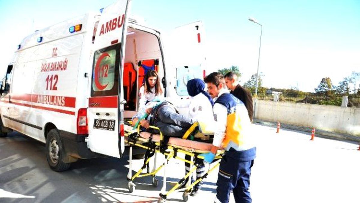 Merdivenden Düşen Yaşlı Adam Yaralandı