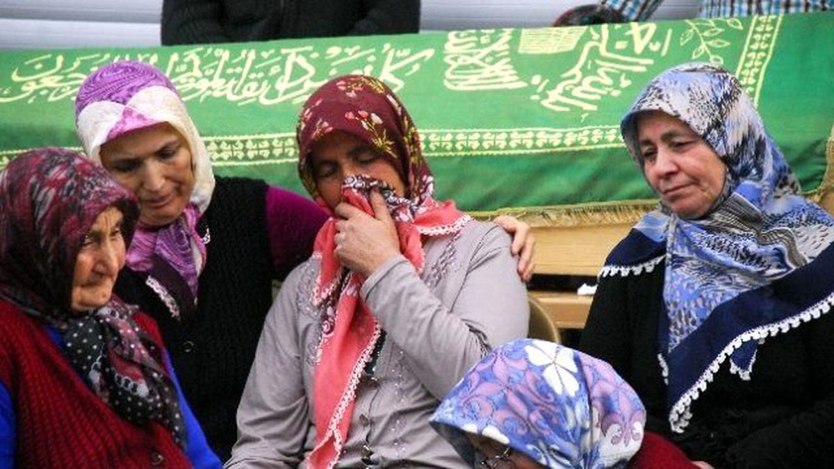 Oğluyla Birlikte Girdiği Kaçak Kömür Ocağında Ölen Madenciye Gözü Yaşlı Veda