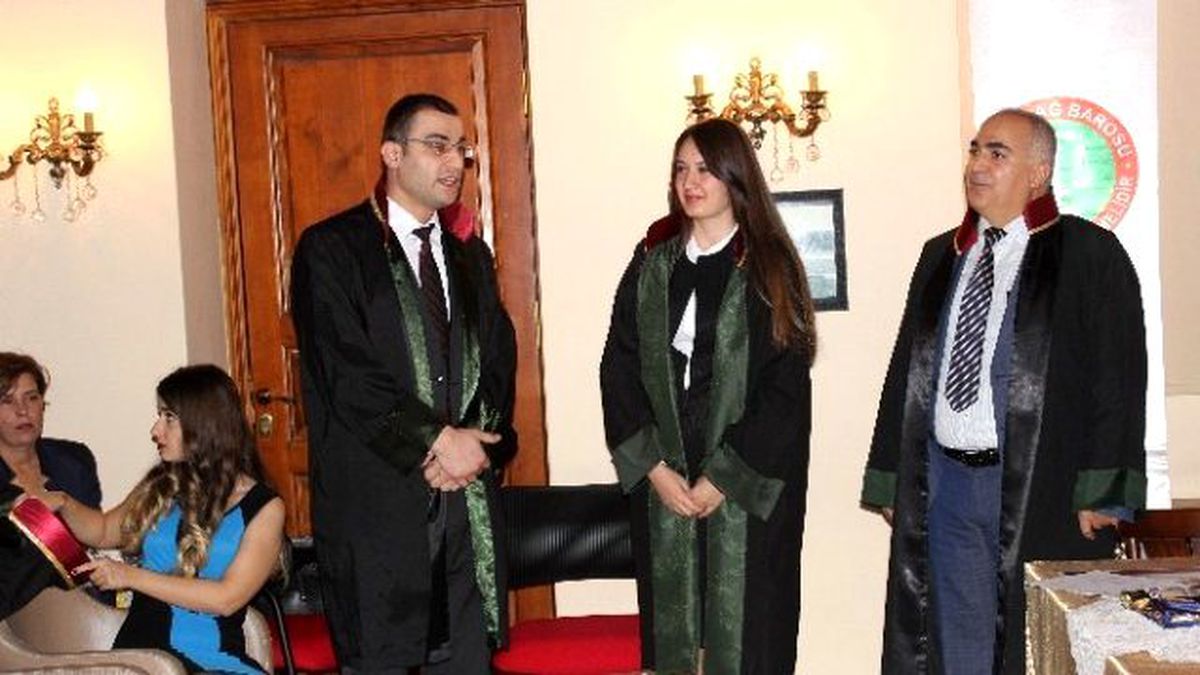 Stajlarını Başarıyla Tamamlayan 10 Avukat Sertifikalarına Kavuştu