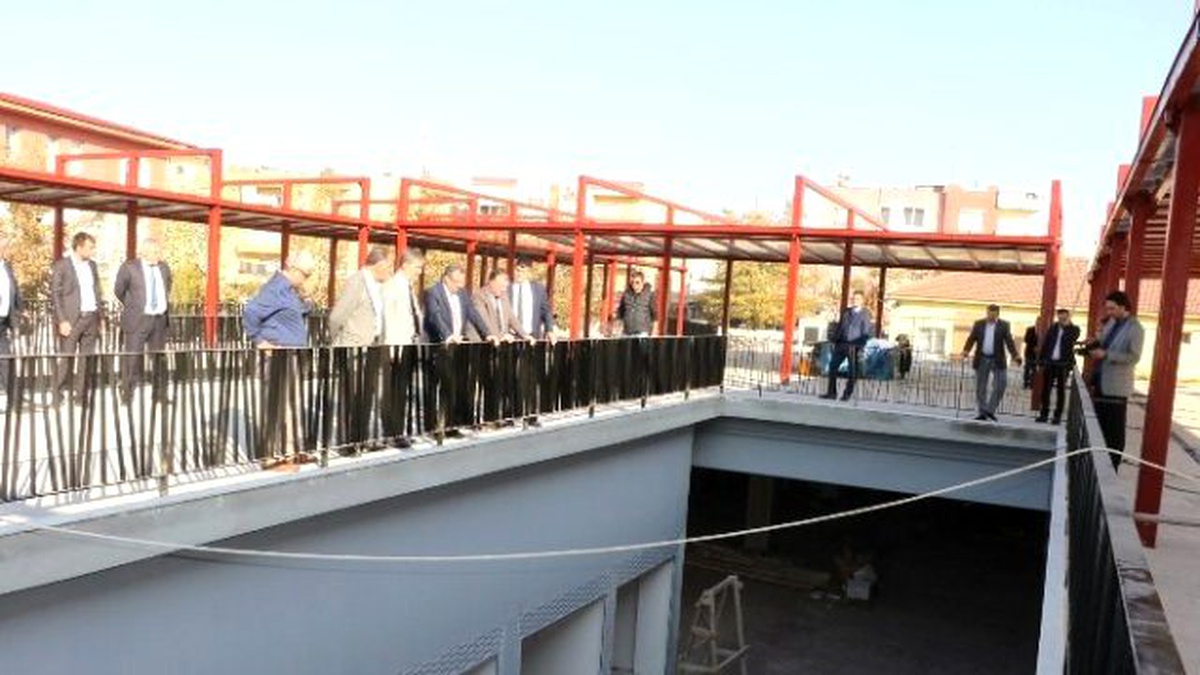 Turgutlu\'da Kapalı Pazar Yeri ve Otopark Hizmete Giriyor